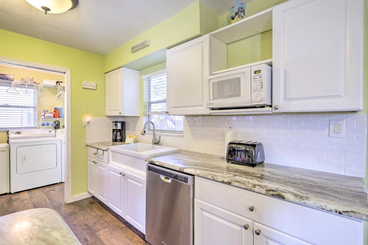 Cape Canaveral Cottage With Hot Tub Walk To Beach Eksteriør bilde